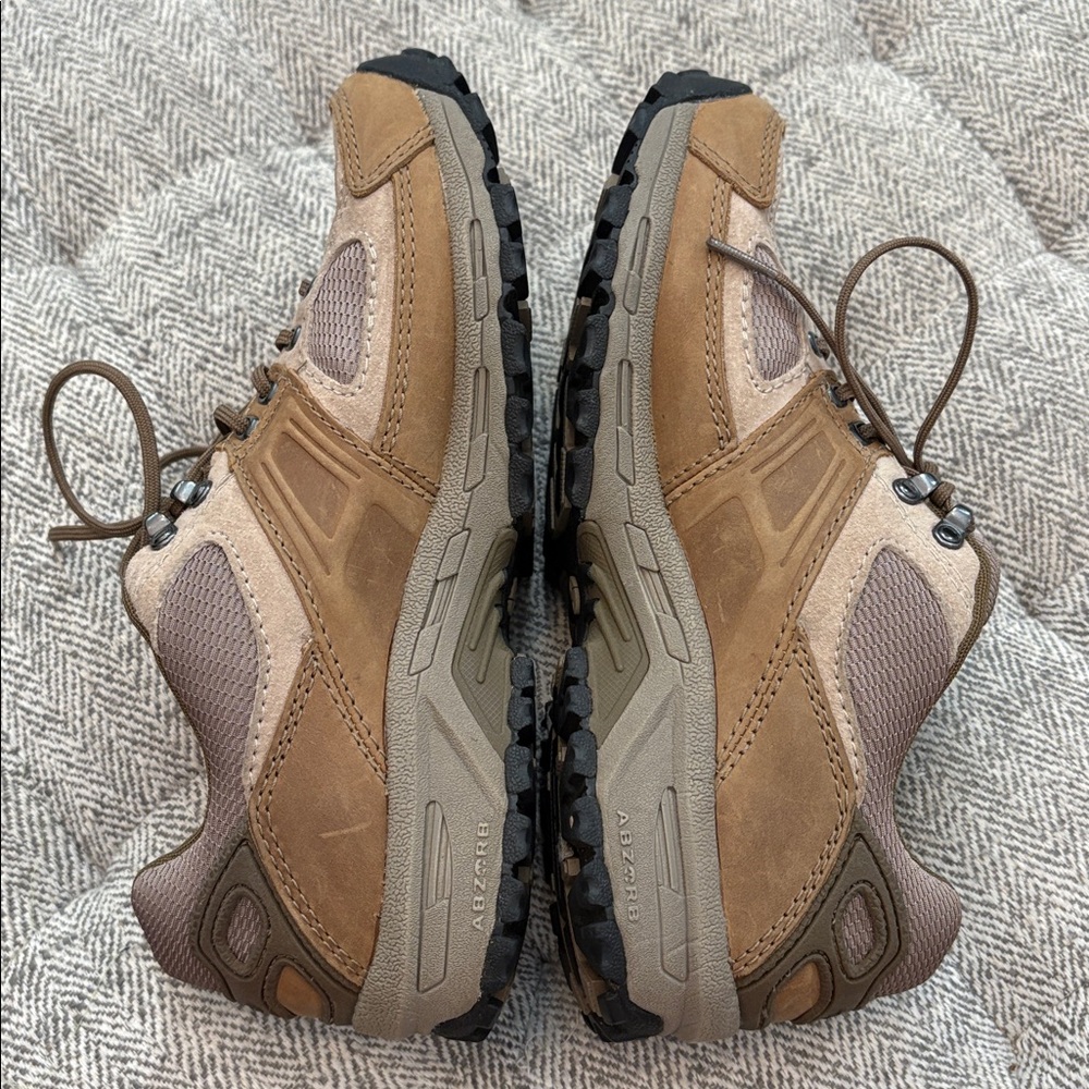 New Balance Country Walk 748 size 8.5 - Picture 5 of 8